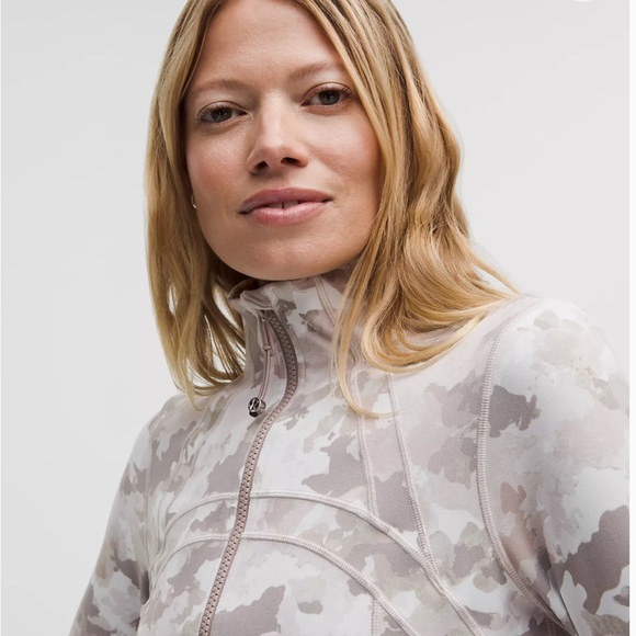 Lululemon NWT Define Cropped Jacket Nulu 6 Thawed Camo Warm Ash Grey Multi - Picture 9 of 14